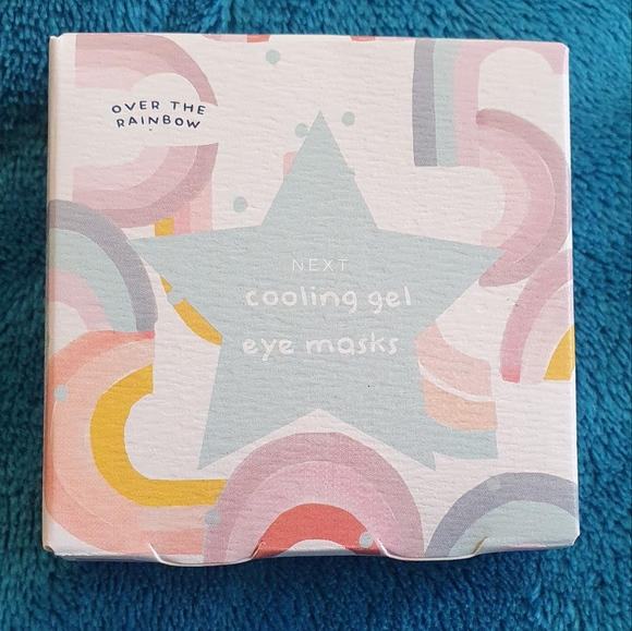 Face and Eye Mask Gift Set - Picture 3 of 4